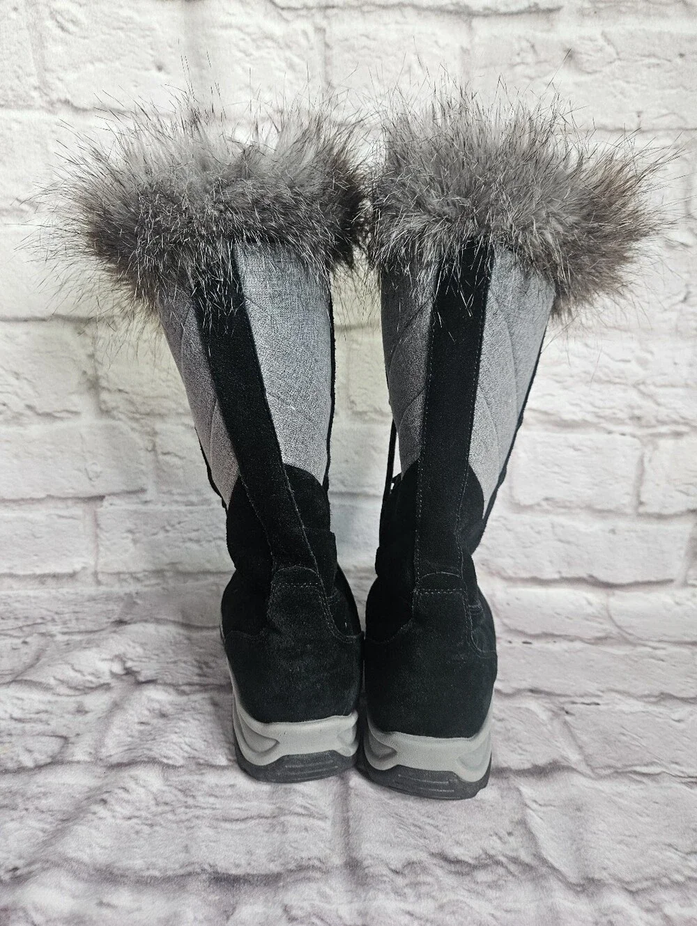 Clarks Winter Waterproof Size 9.5 Snow Boots Winter Waterproof